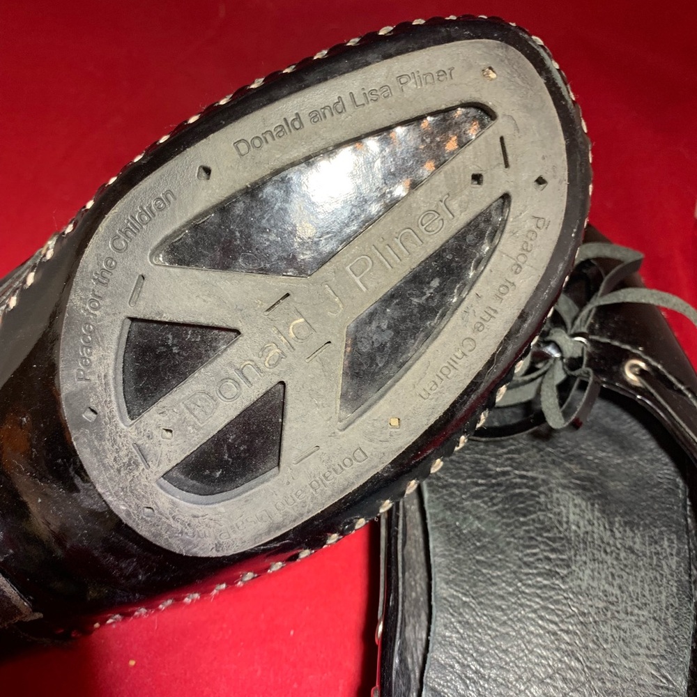 Donald Pliner Polly Patent Leather Low Heel - Picture 7 of 8